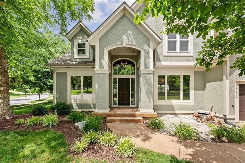 17504 W 84th St, Lenexa, KS 66219