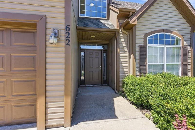 622 Johnston Pw, Raymore, MO 64083