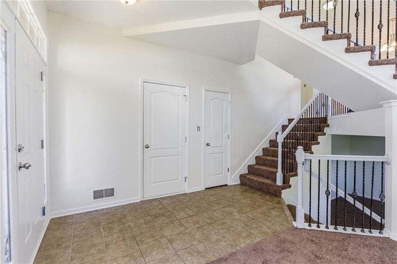 622 Johnston Pw, Raymore, MO 64083