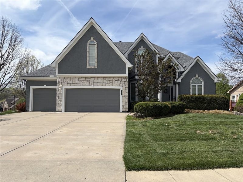 7822 Hull Ave, Kansas City, MO 64151