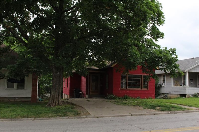 1331 Spruce St, Leavenworth, KS 66048