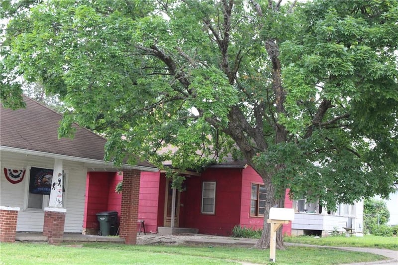 1331 Spruce St, Leavenworth, KS 66048
