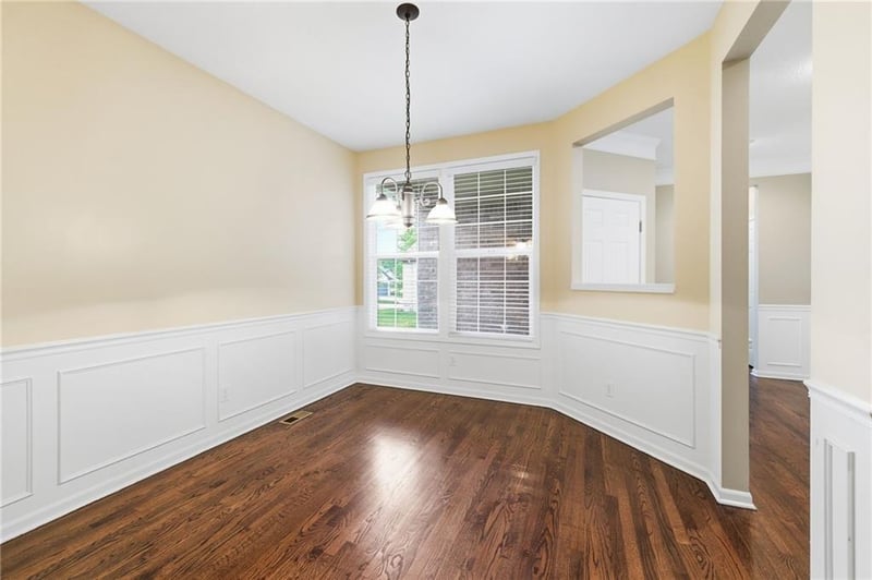 23735 W 87th Ter, Lenexa, KS 66227