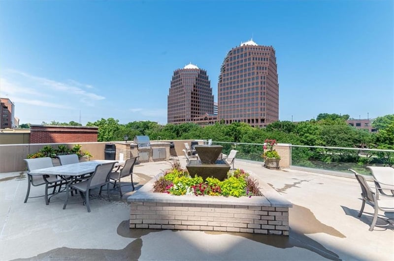 4545 Wornall Rd #400, Kansas City, MO 64111