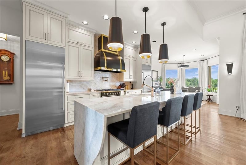 15021 Chadwick St, Overland Park, KS 66224