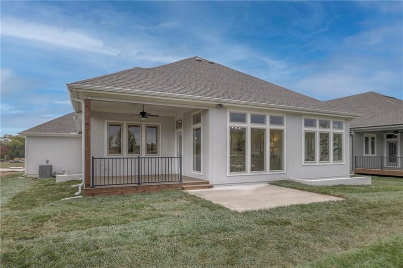 13824 Westgate St, Overland Park, KS 66221