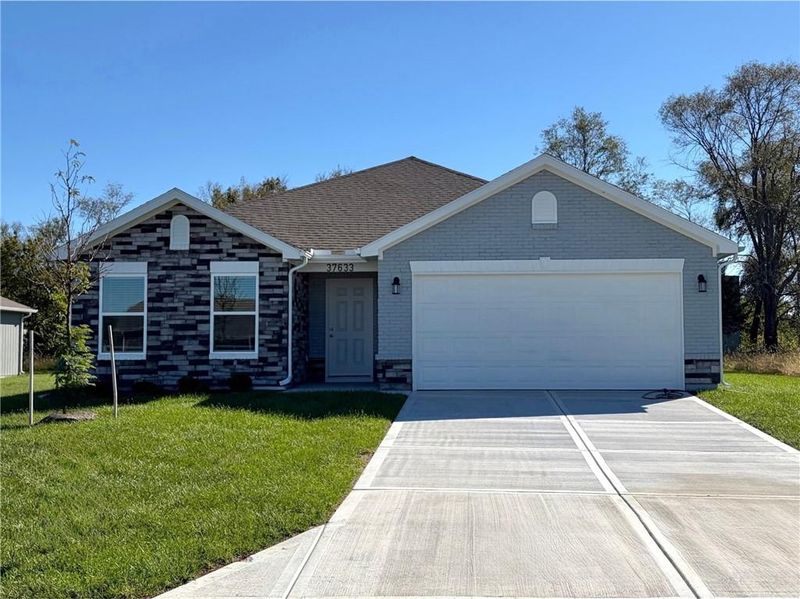 37633 W 209th St, Edgerton, KS 66021