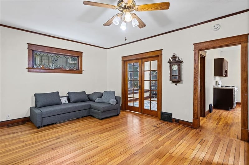 3552 Genessee St, Kansas City, MO 64111