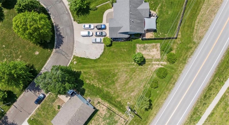 1212 Franklin Dr, Weston, MO 64098