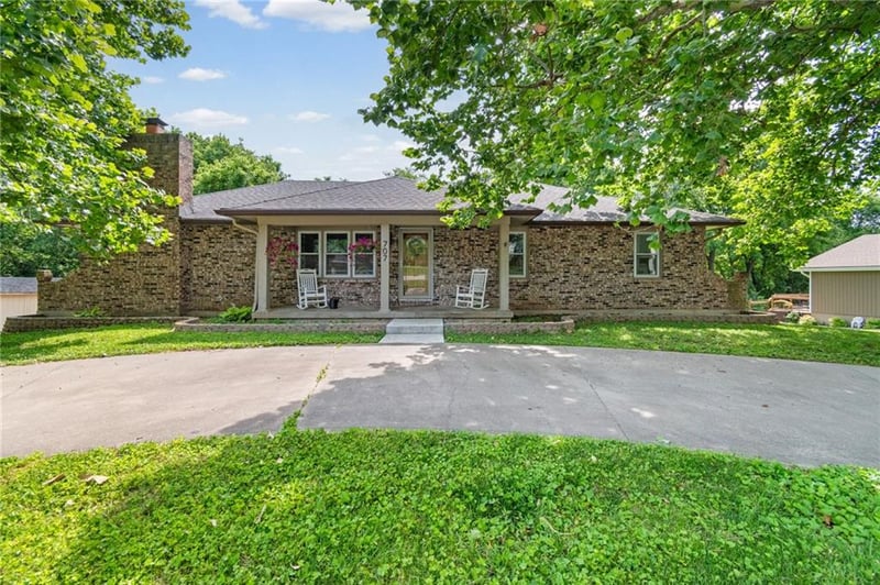 707 Dean St, Richmond, MO 64085