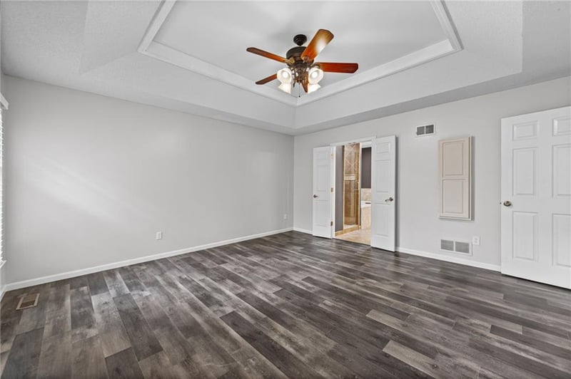 5211 W 156th St, Overland Park, KS 66224