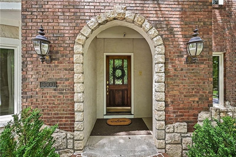 5500 NW 62nd St, Kansas City, MO 64151