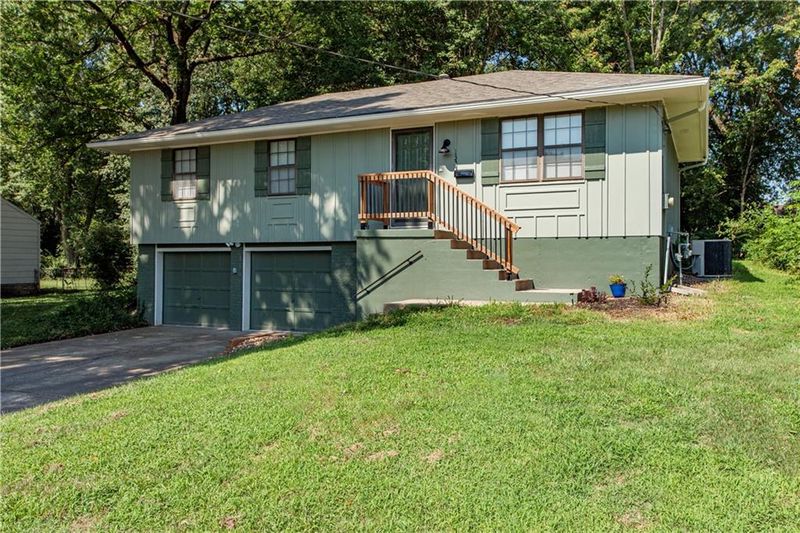 1334 S Main St, Independence, MO 64055