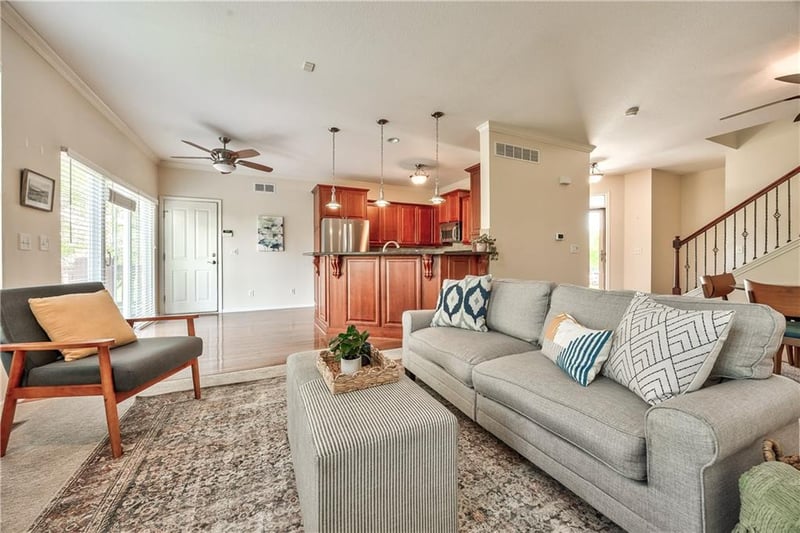 16164 Linden St, Overland Park, KS 66085