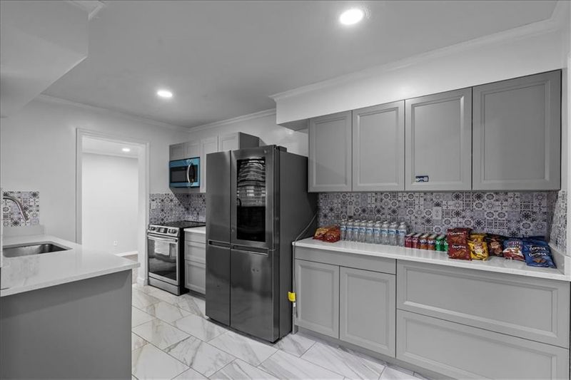 237 E Longfellow St, Kansas City, MO 64119
