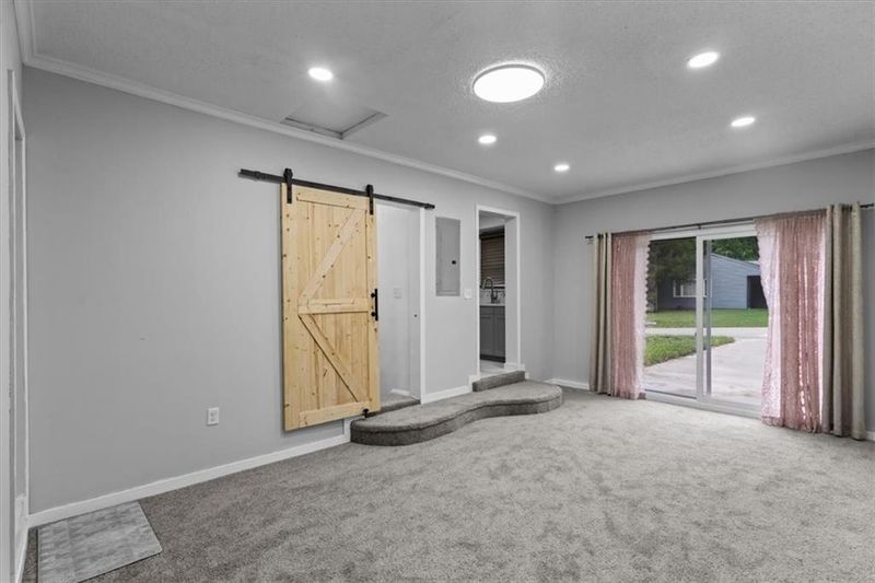 237 E Longfellow St, Kansas City, MO 64119