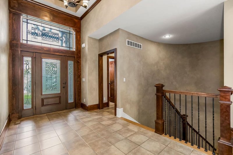 6817 Millbrook St, Shawnee, KS 66218