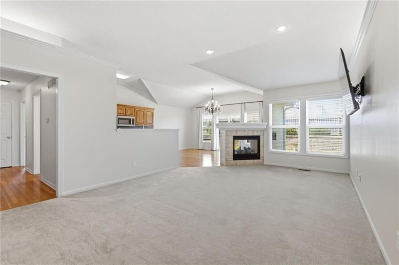 113 N Cedar Hills St, Olathe, KS 66061
