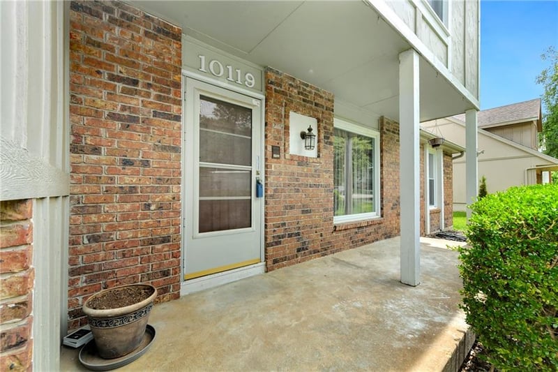 10119 Earnshaw St, Lenexa, KS 66215
