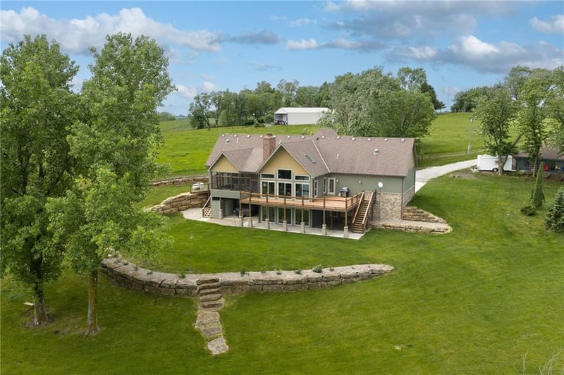 27362 187th St, Leavenworth, KS 66048