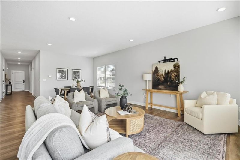 1543 Arbor Valley Dr, Lee's Summit, MO 64082