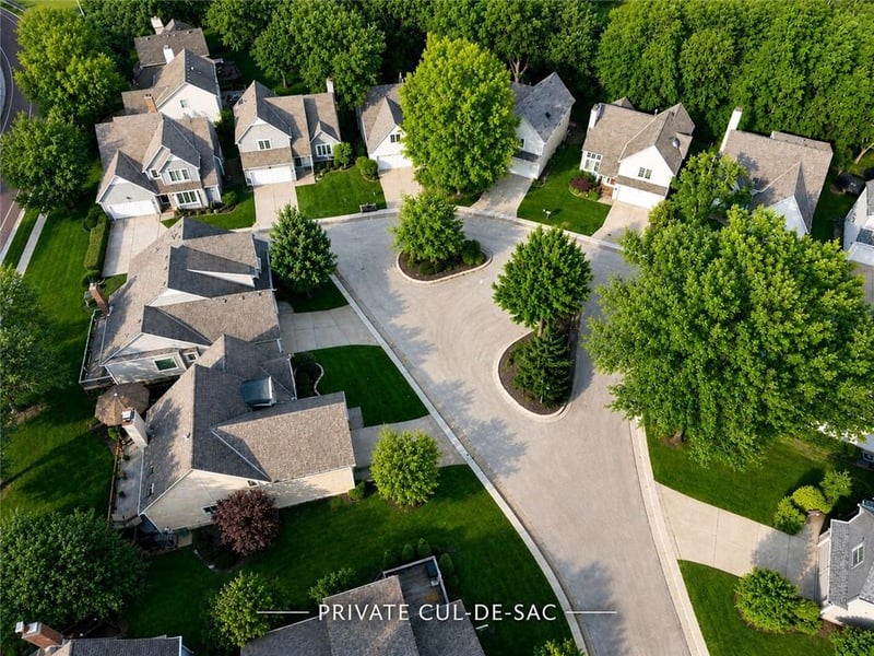 6204 W 126th St, Overland Park, KS 66209