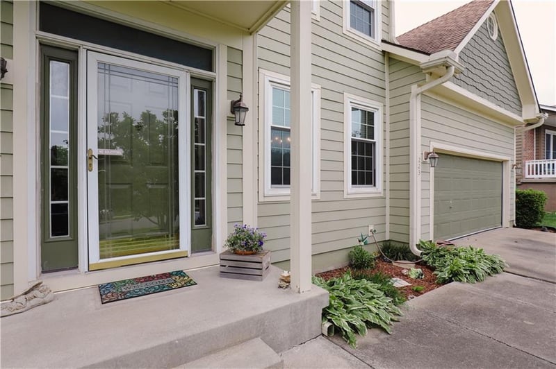 223 W Colleen Ct, Gardner, KS 66030