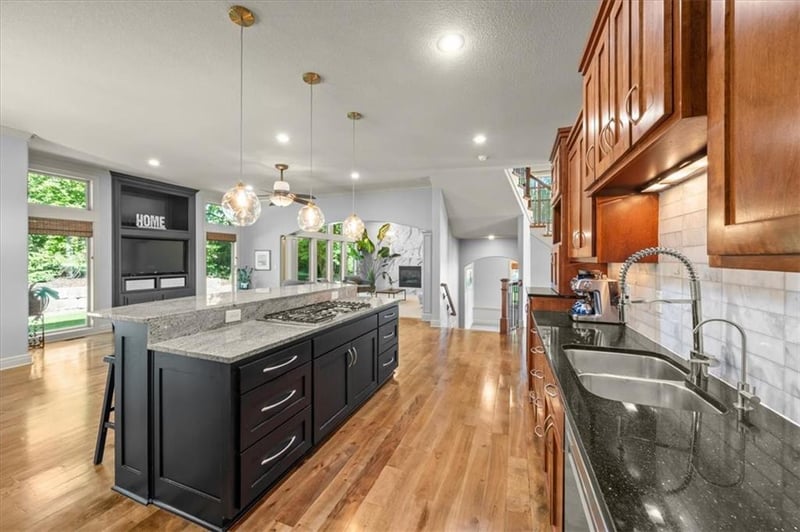 9914 Woodstock St, Lenexa, KS 66220