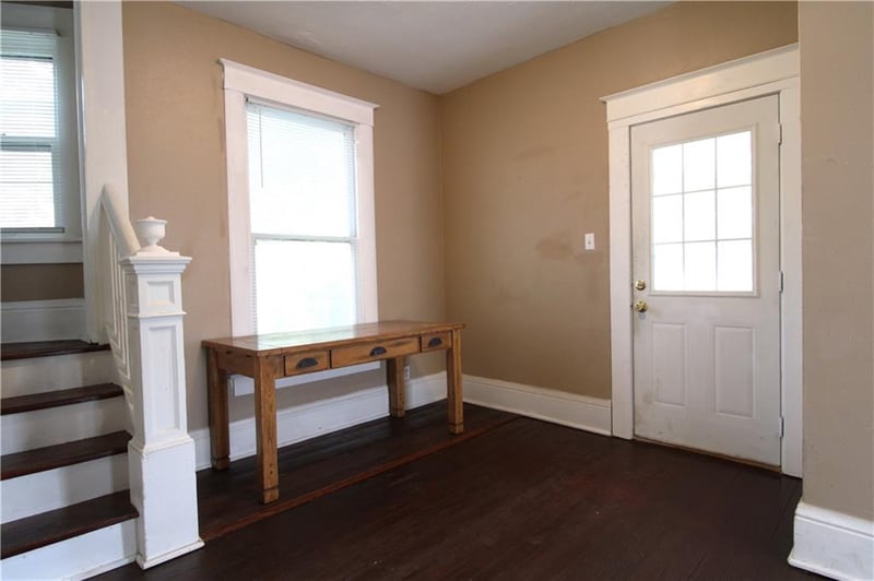 702 Mcdonald St, St Joseph, MO 64505