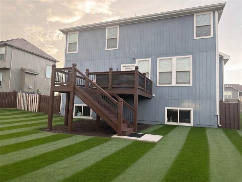 1633 Shadow Dr, Leavenworth, KS 66048