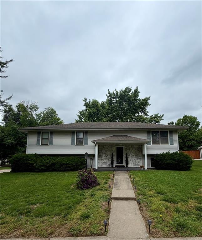 2010 Buckingham St, St Joseph, MO 64506