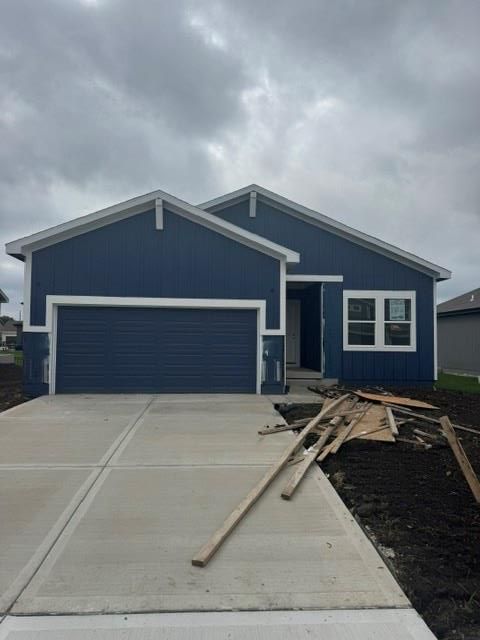 19627 W 195th Pl, Spring Hill, KS 66083