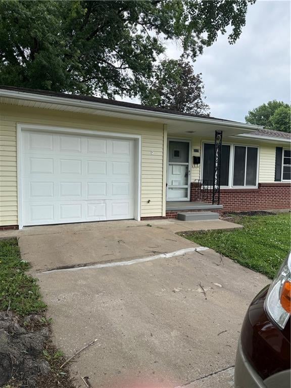 3115 Doniphan Ave, St Joseph, MO 64507