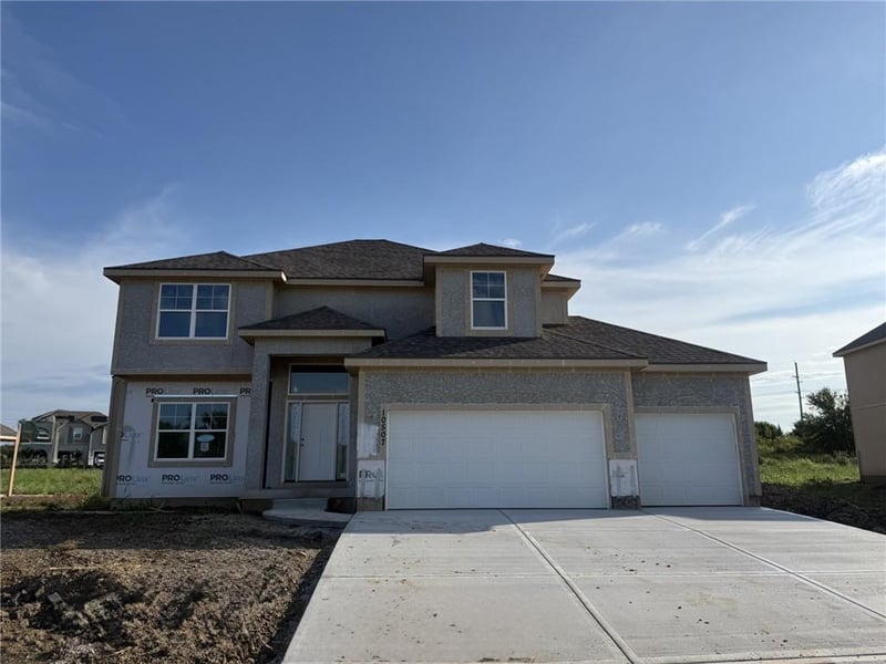 10507 N Highland Pl, Kansas City, MO 64155