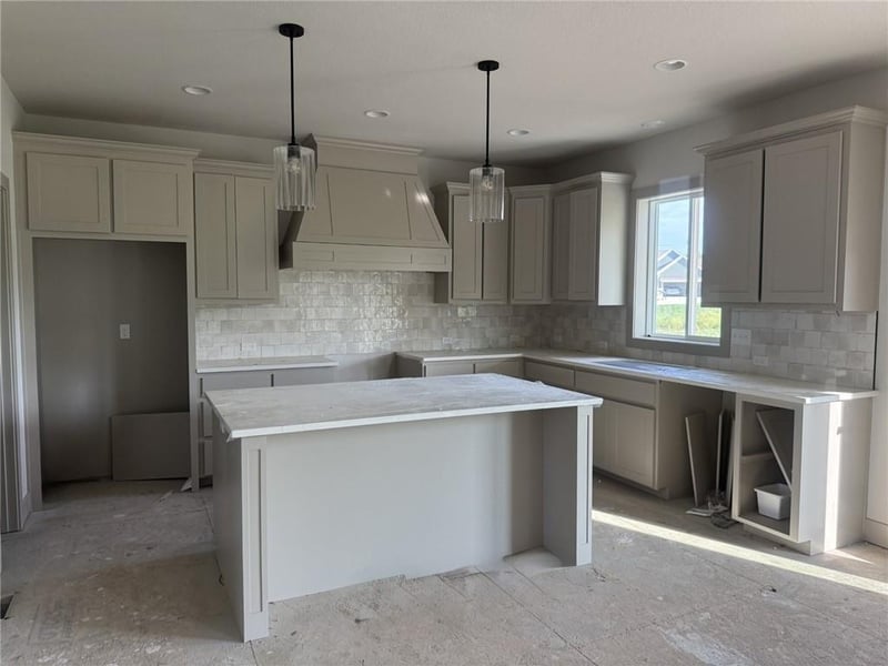 10507 N Highland Pl, Kansas City, MO 64155