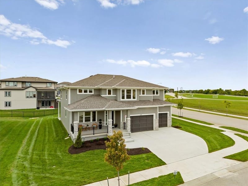 18220 Monrovia St, Overland Park, KS 66013