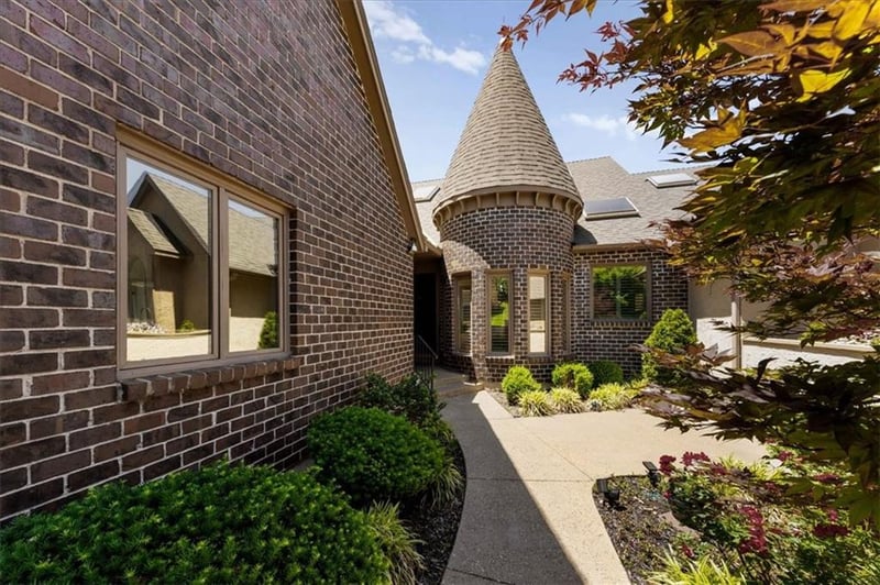 12520 Cedar St, Leawood, KS 66209