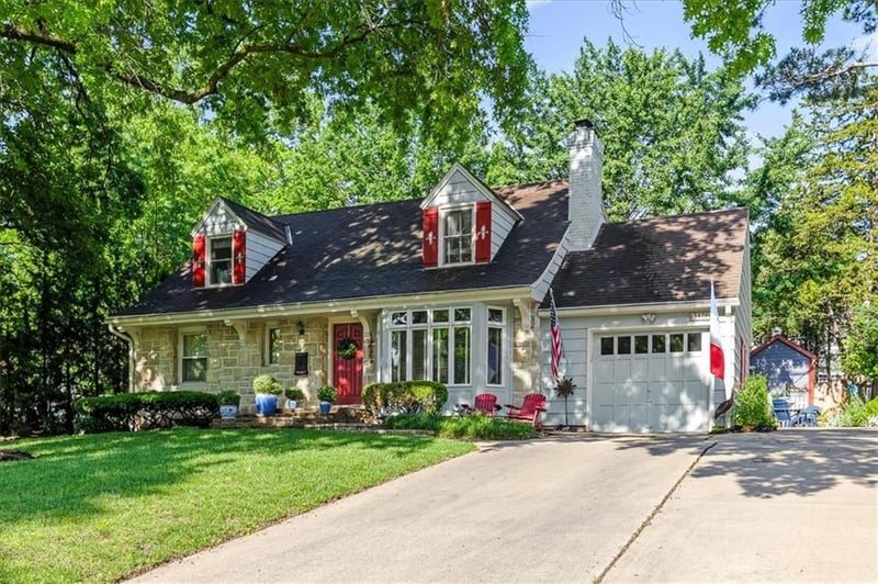 5426 Mission Rd, Fairway, KS 66205