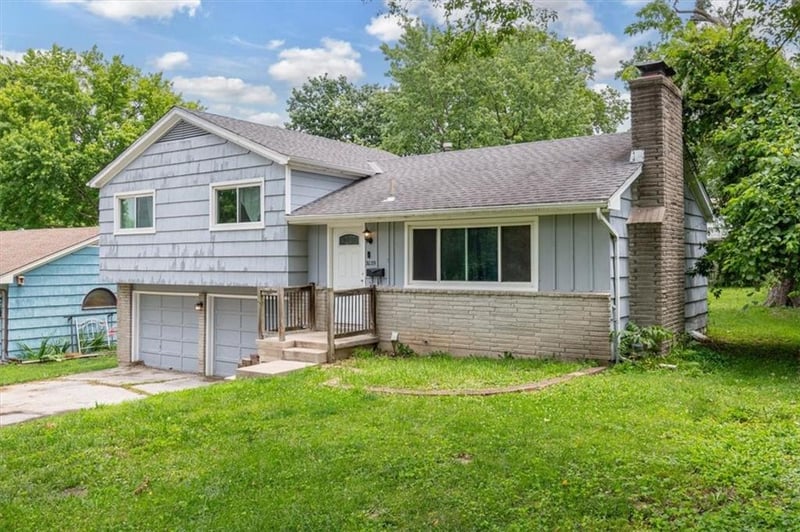3035 Englewood Ter, Independence, MO 64052