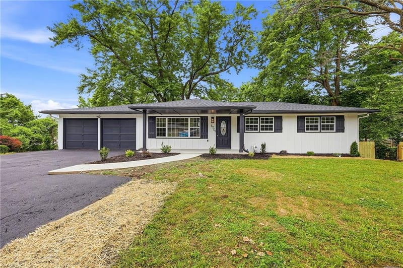 6725 Montana Ct, Kansas City, KS 66111