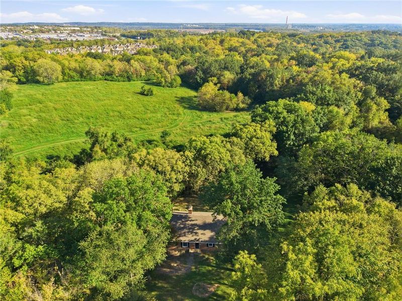 6261 NE Russell Rd, Kansas City, MO 64117