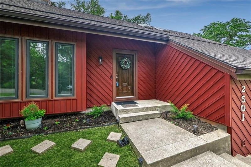 2501 Olde Creek Ct, Leavenworth, KS 66048