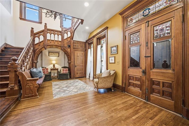 1840 Pendleton Ave, Kansas City, MO 64124