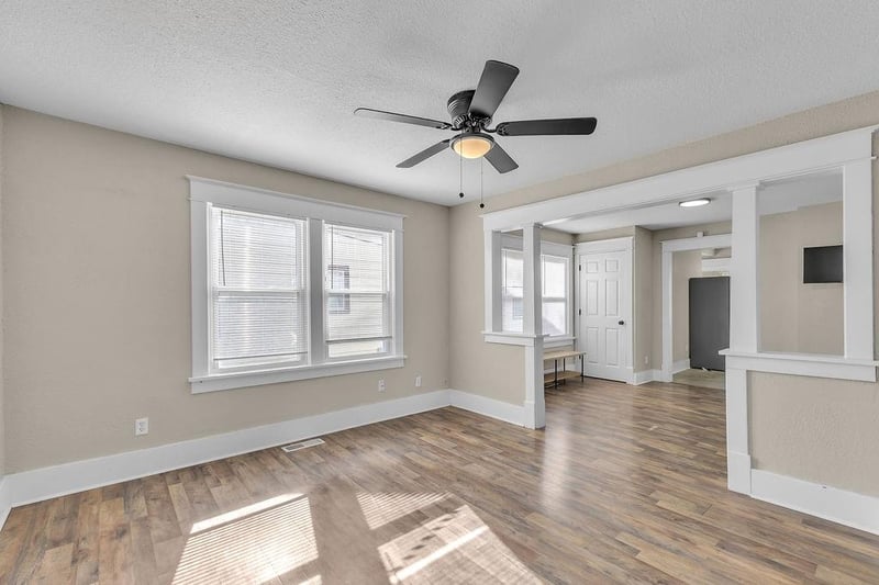3142 Felix St, St Joseph, MO 64501