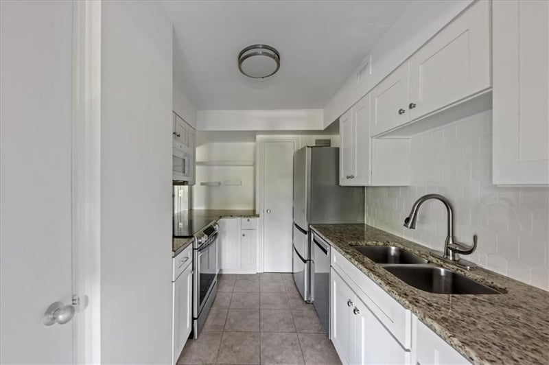 4550 Warwick Blvd #213, Kansas City, MO 64111