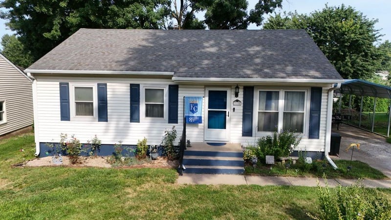 2600 Cardinal Ln, St Joseph, MO 64503