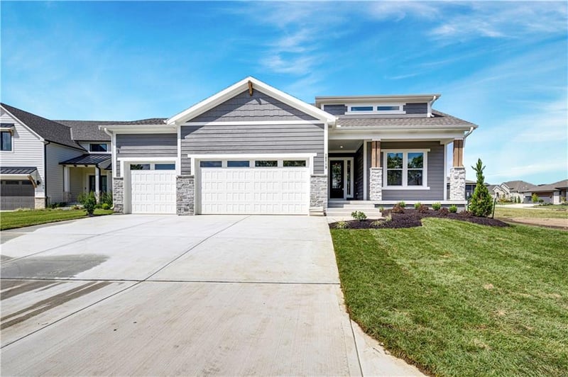 12713 W 174th St, Overland Park, KS 66221