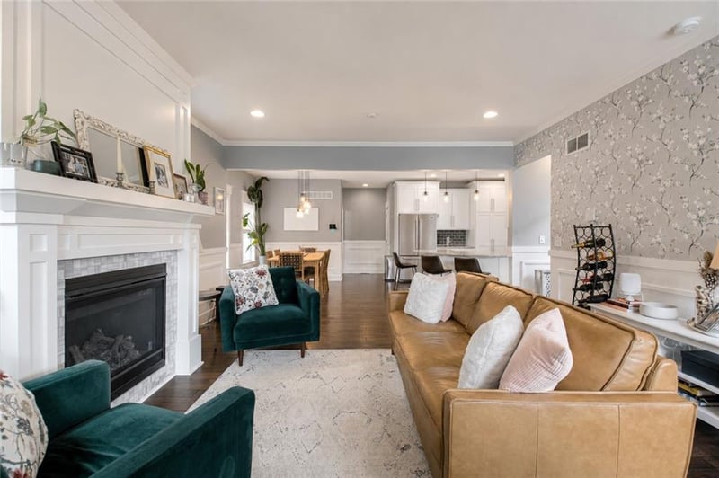 2546 Tracy Ave, Kansas City, MO 64108