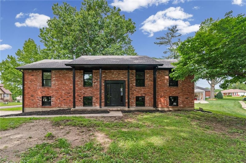900 Goodrich Dr, Richmond, MO 64085