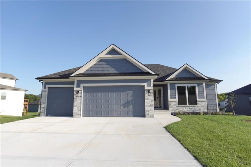 12755 N Champanel Way, Platte City, MO 64079